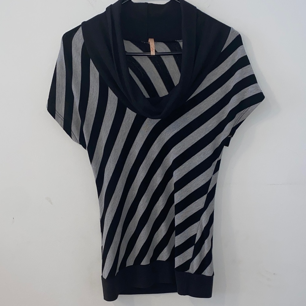 5/$50 Y2K Calix Black & Gray Striped Short Sleeve Cowl Neck Top Size Small